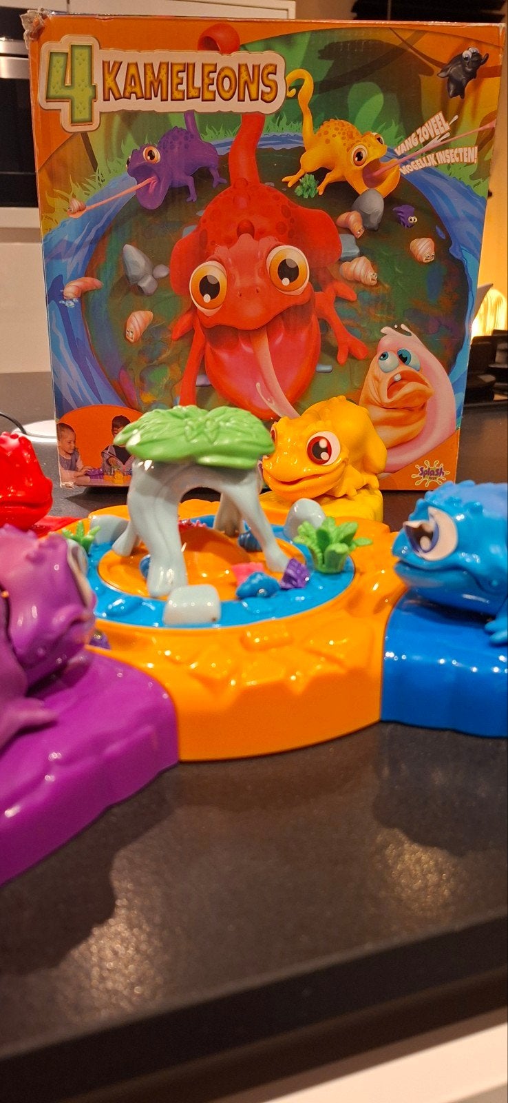 4 Kameleons bordspel - Compleet en functioneel, Ophalen of Verzenden, Gebruikt, Jongen of Meisje