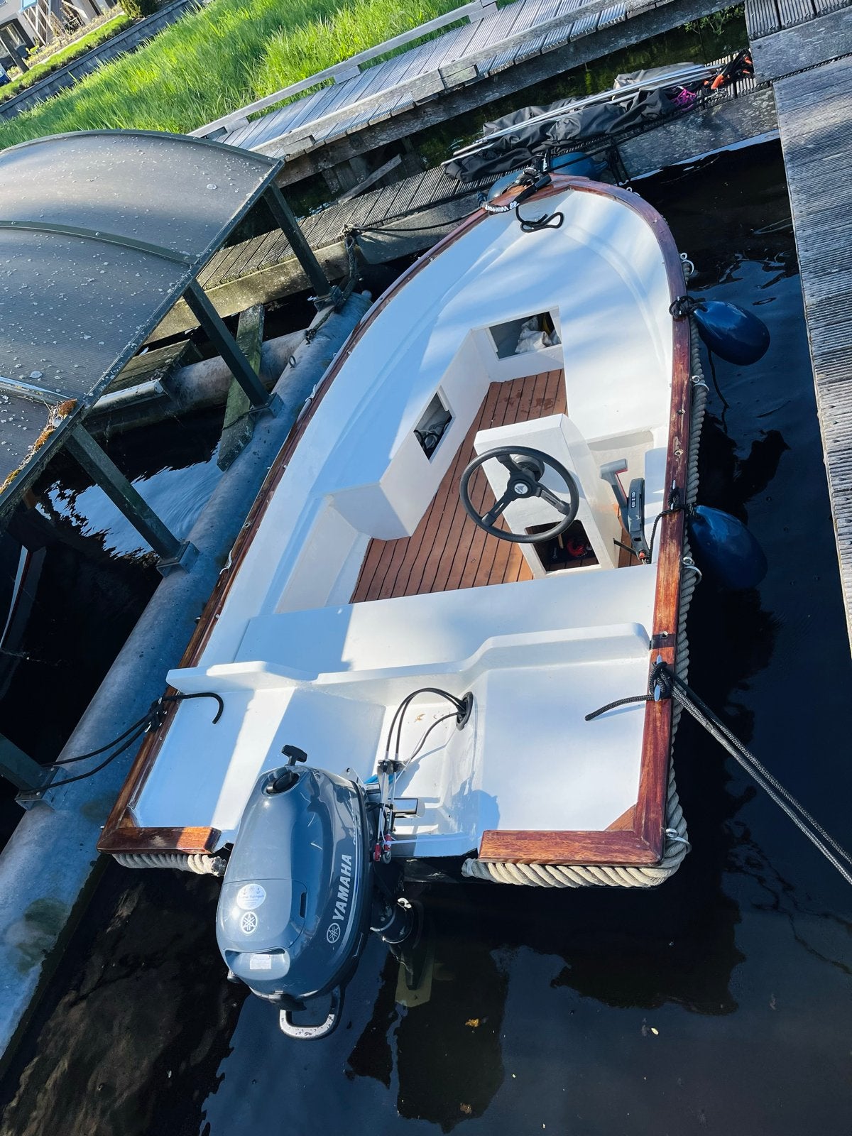 Mooie compacte motorboot inclusief afstandsbediening, Watersport en Boten, Gebruikt, Afdekzeil, Buitenboordmotor, Polyester