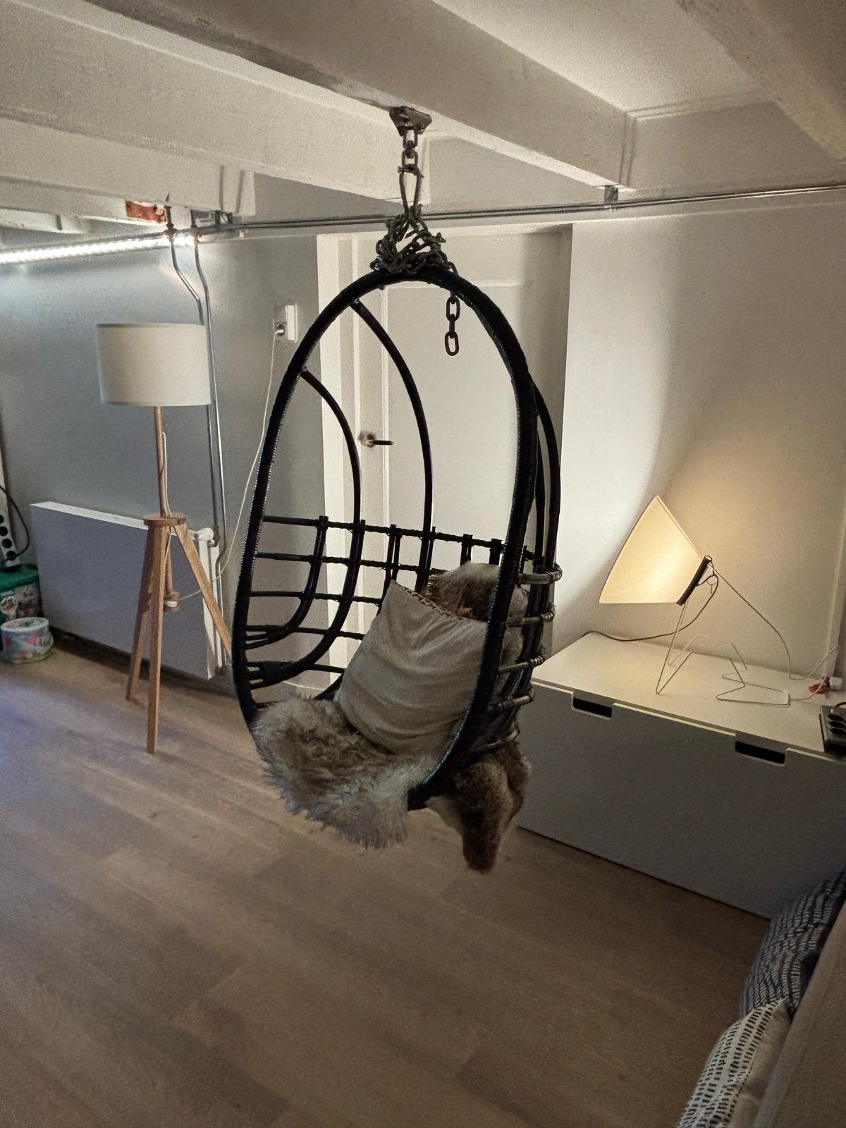 Hangstoel ei - Zwart, Huis en Inrichting, Stoelen, Ophalen, Gebruikt, Zwart, Metaal