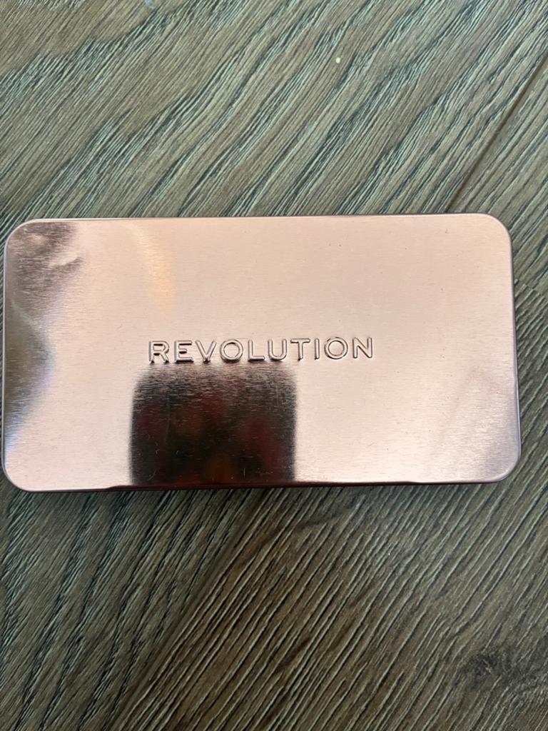 Oogschaduw Revolution, Nieuw, Ophalen of Verzenden, Make-up, Overige kleuren
