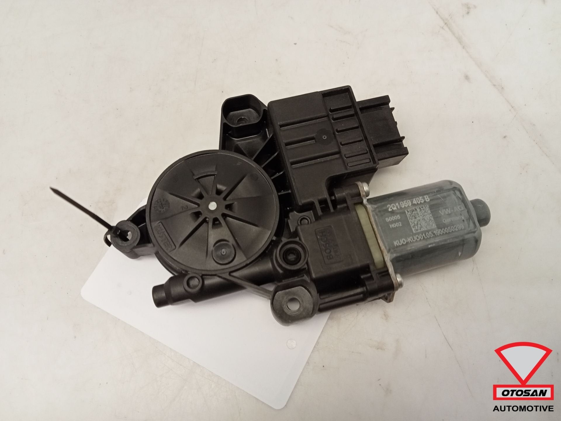 VW Seat Skoda Audi VAG Raammotor Links Voor 2Q1959405B