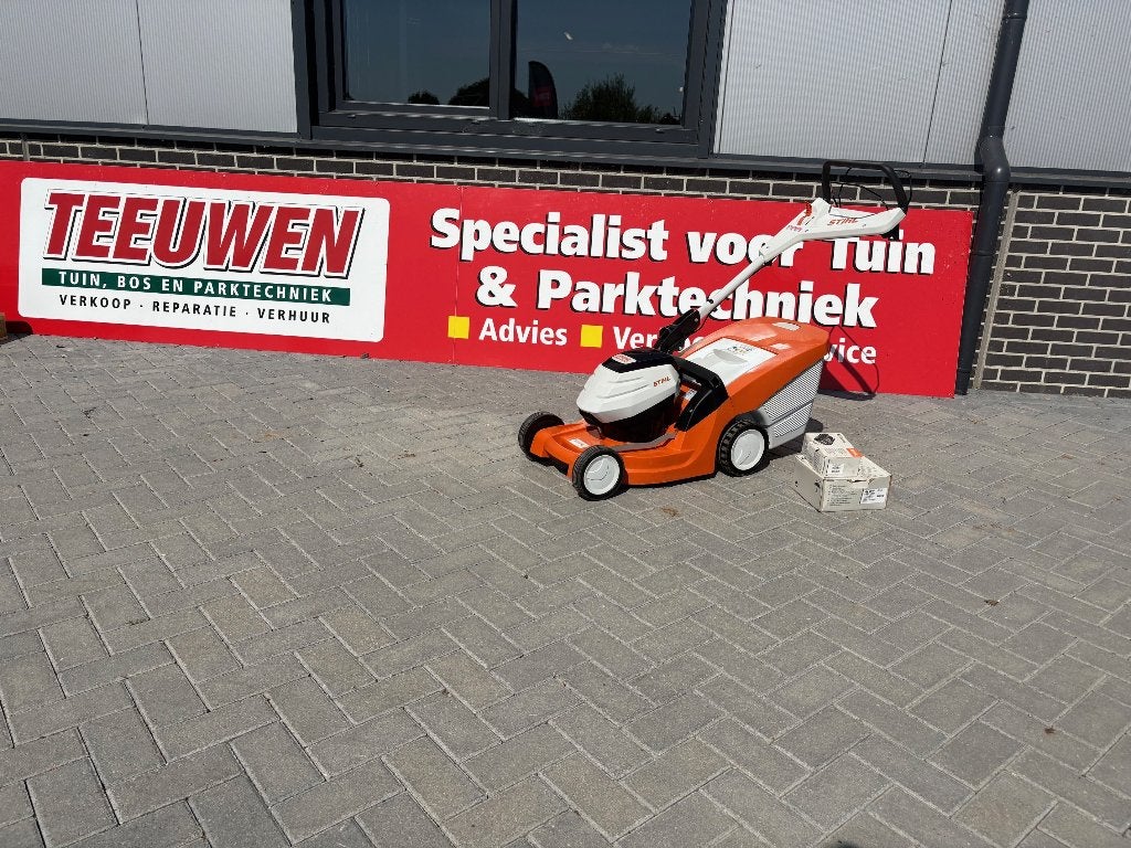 Stihl RMA 443 VC accu gazonmaaier set met accu en lader, Ophalen, Cirkelmaaier, Stihl, Gebruikt