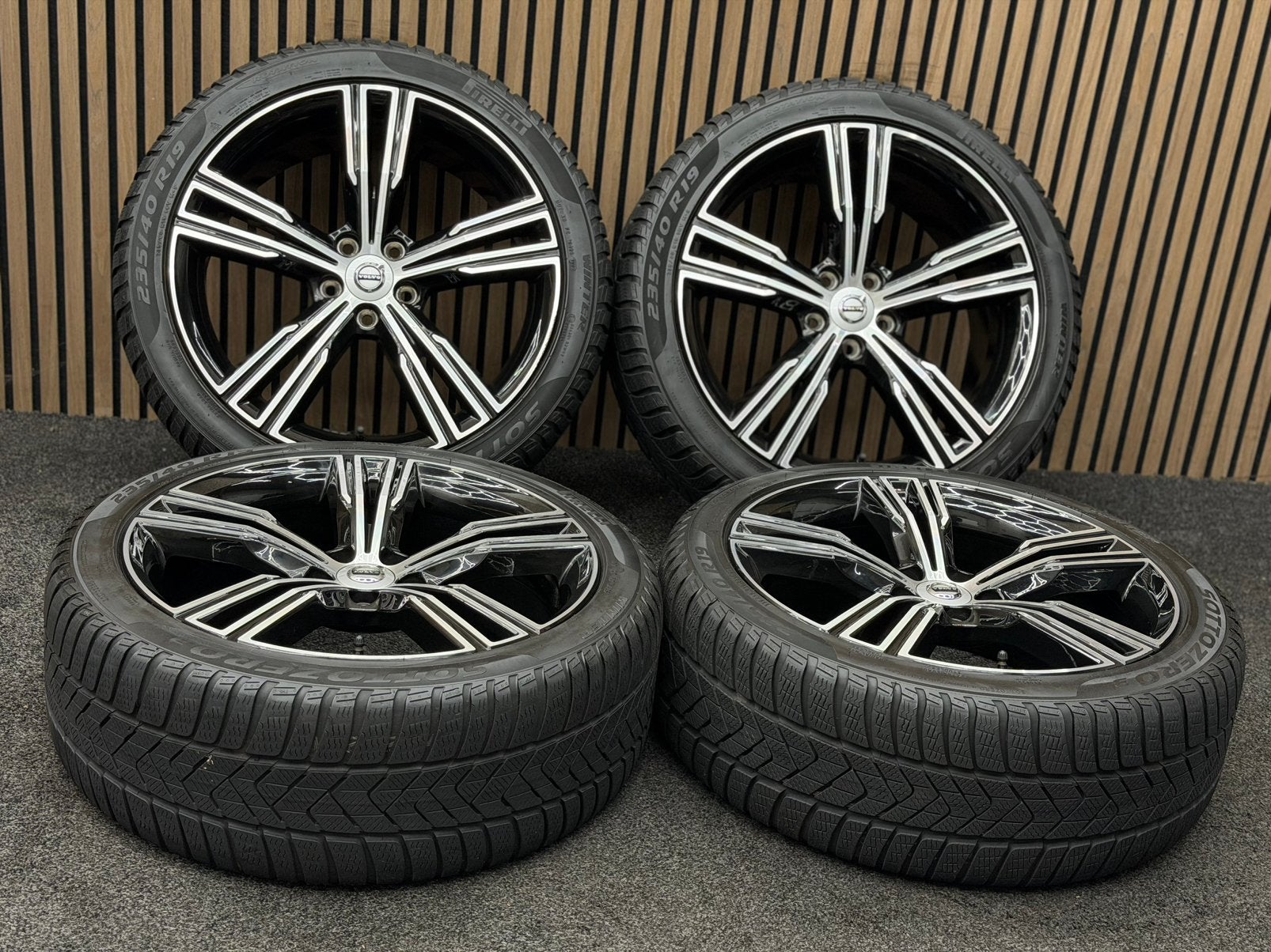 WINTER! Originele 19 inch Volvo V60 S60 5x108 ET42 Pirelli, Auto-onderdelen, ., Banden en Velgen, Winterbanden, 235 mm