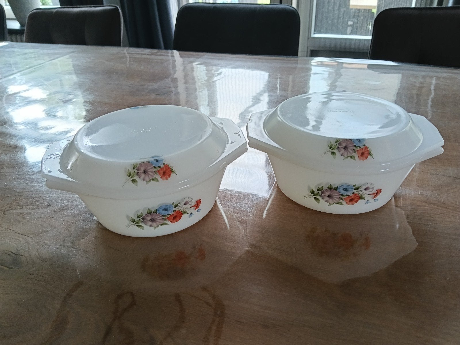 Set van 2 Vintage Opbergschalen met Bloemmotief, Huis en Inrichting, Gebruikt, Keramiek, Vintage, Ophalen of Verzenden