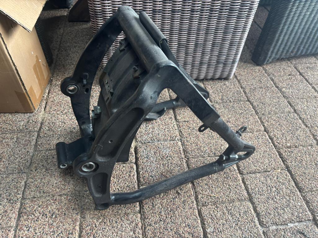Harley Softail achterbrug evo swingarm, Fietsen en Brommers, Scooters | Piaggio, Ophalen of Verzenden, Zo goed als nieuw, Elektrisch