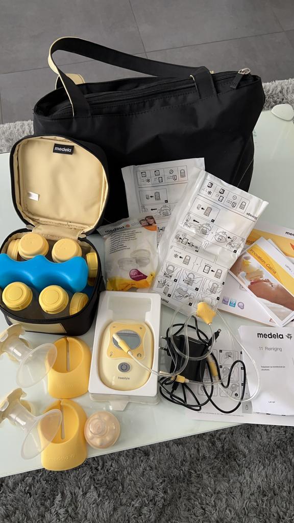 Medela freestyle dubbel elektrisch, Ophalen, Gebruikt, Borstkolf
