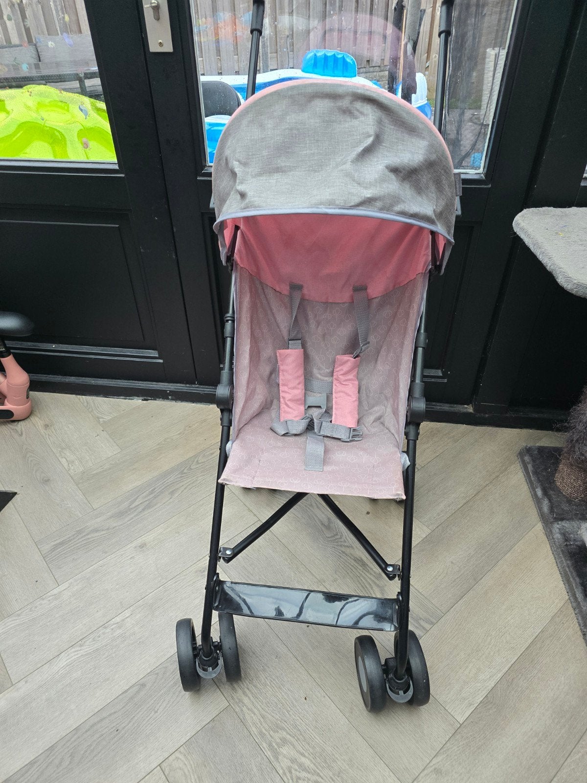 Roze/Grijze Kinderkraft Buggy met Zonnekap, Ophalen, Gebruikt, Overige merken, Verstelbare rugleuning