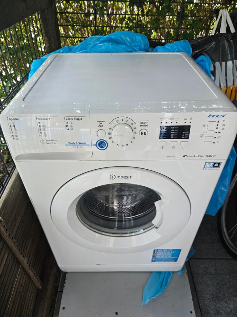 Indesit Het probleem zit hem in het drogen van de kleding, Witgoed en Apparatuur, Wasmachines, Ophalen, Gebruikt, 85 tot 90 cm