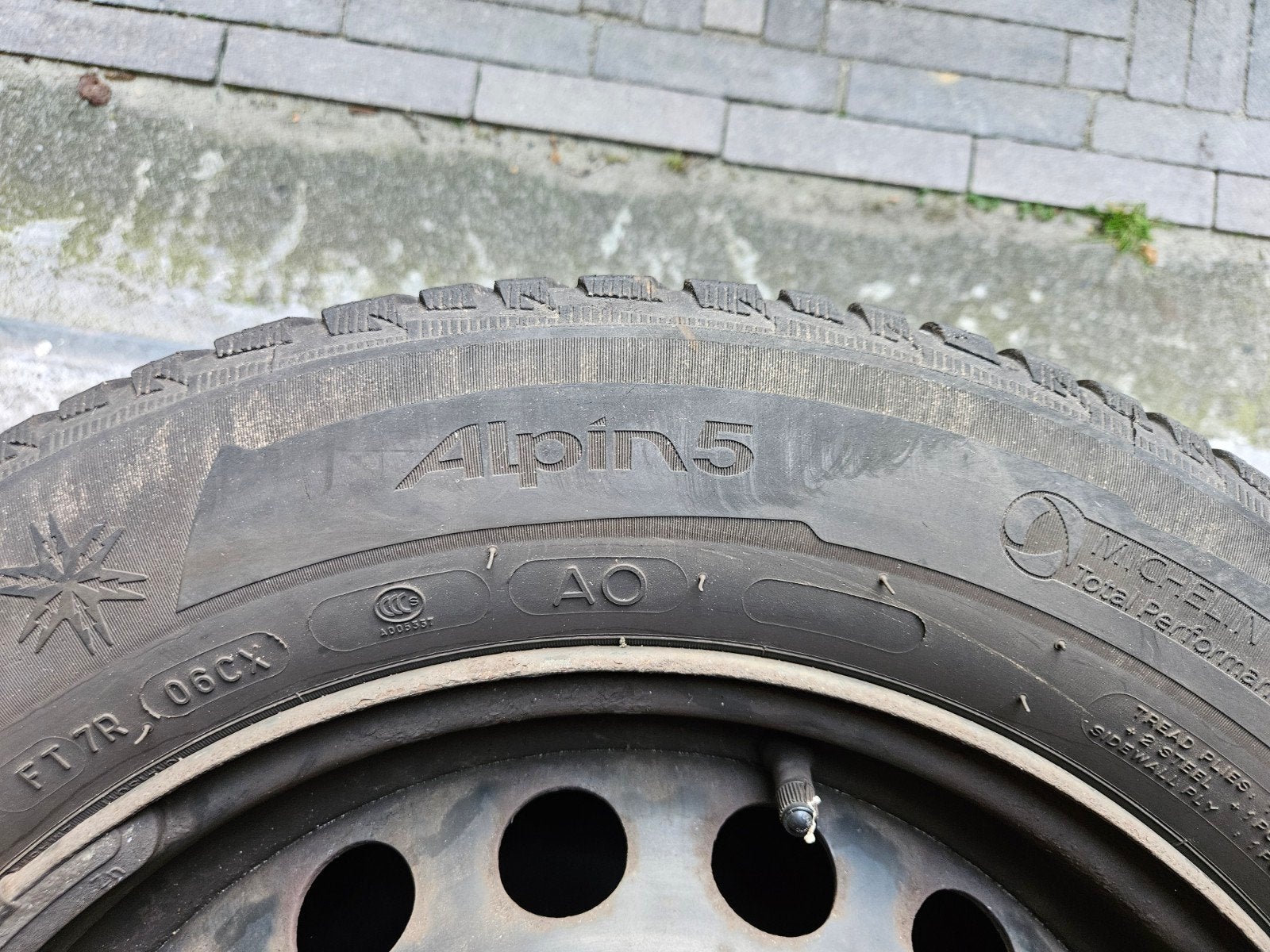 Foto 6 van Michelin Alpin 5 en 7 winterbanden 205/60/R16