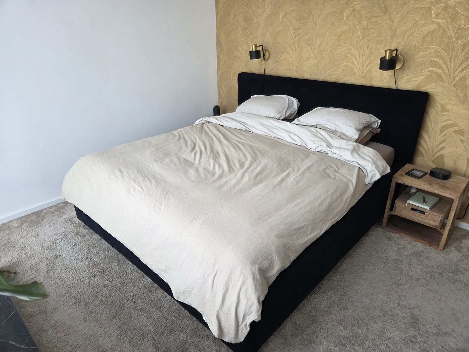 Auping + Swiss Sense bed 180x200 2 persoons + nachtkast 2023, Huis en Inrichting, Ophalen, Zwart, Tweepersoons, Zo goed als nieuw