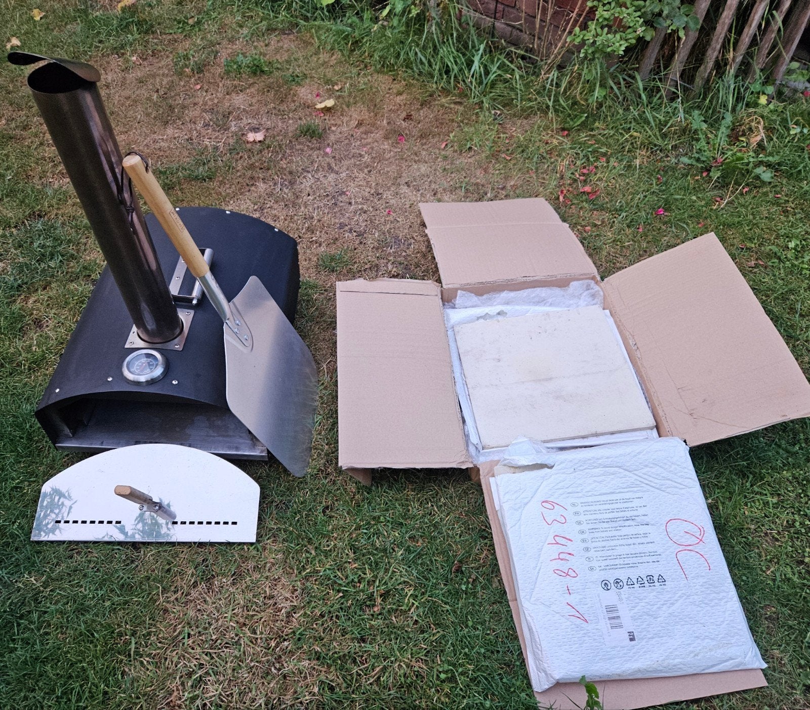 Burnic Messina pizzaoven met 2 keramische bodemplaten, Tuin en Terras, Pizzaovens, Ophalen, Gebruikt, Burnic buiten pizzaoven