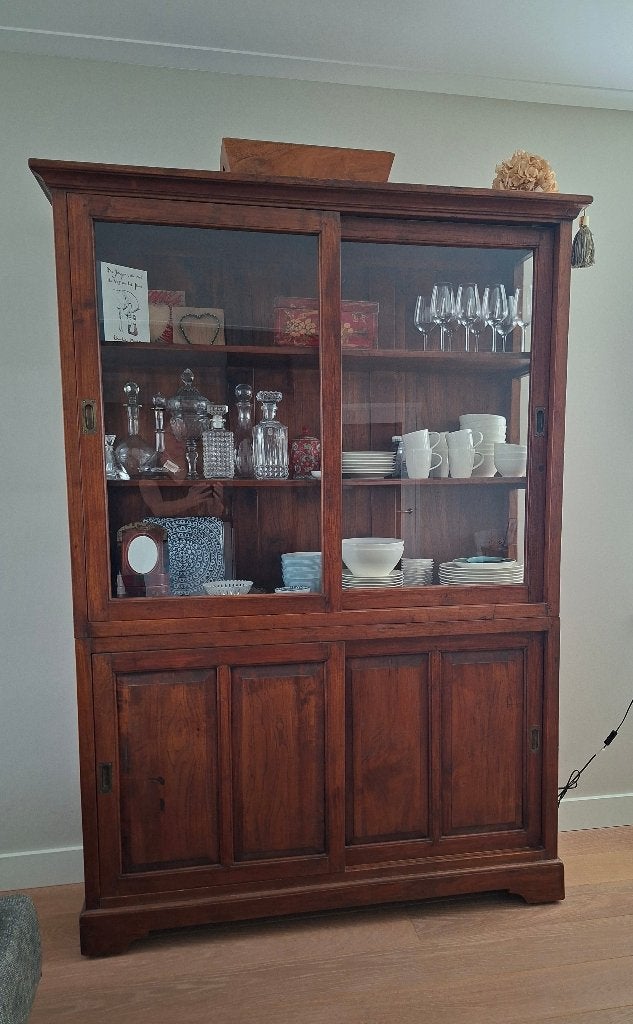 teak houten kast met bovenzijde schuifdeuren met glas, Ophalen, Zo goed als nieuw, Teakhout, Teakhout