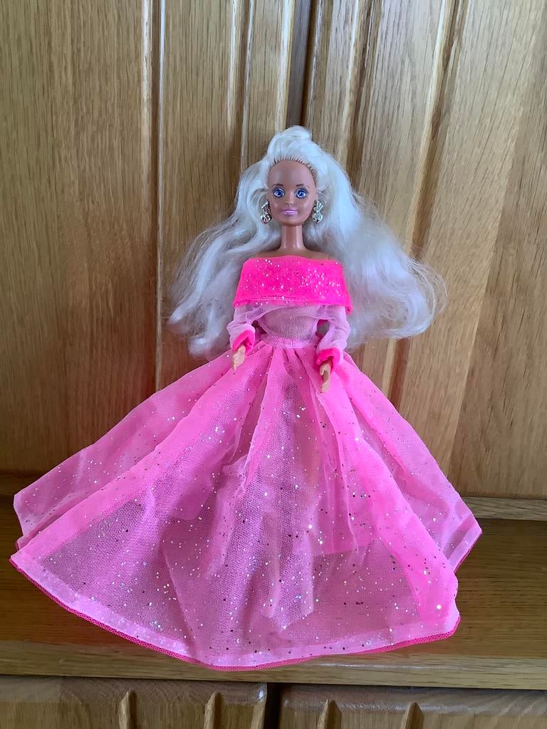Hasbro 1994 pop, Verzamelen, Poppen, Ophalen of Verzenden, Zo goed als nieuw, Fashion Doll