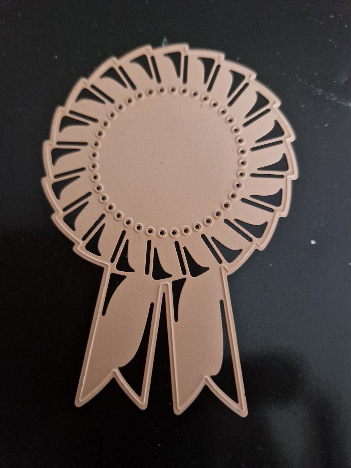 Snijmal rozet medaille - Knutselmateriaal, Ophalen of Verzenden, Zo goed als nieuw