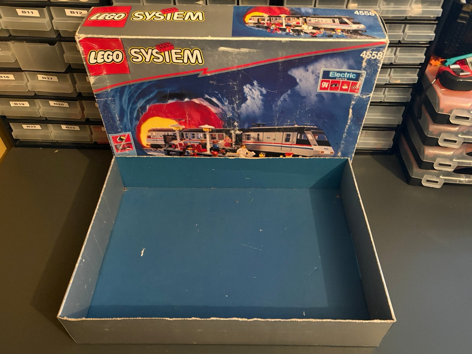 Lego doos trein set 4558 metroliner, Lego, Lego, Verzenden, Zo goed als nieuw