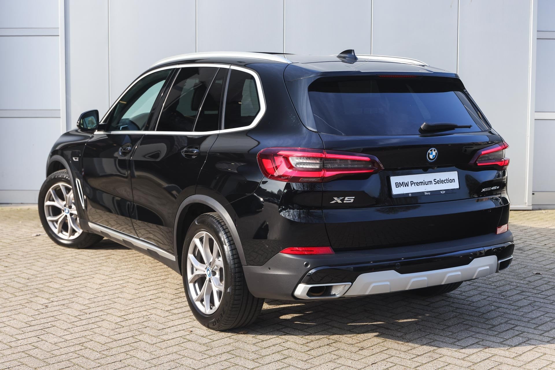 BMW X5 xDrive45e High Executive xLine Automaat / Panoramadak, Gebruikt, 394 pk, Zwart, Vierwielaandrijving