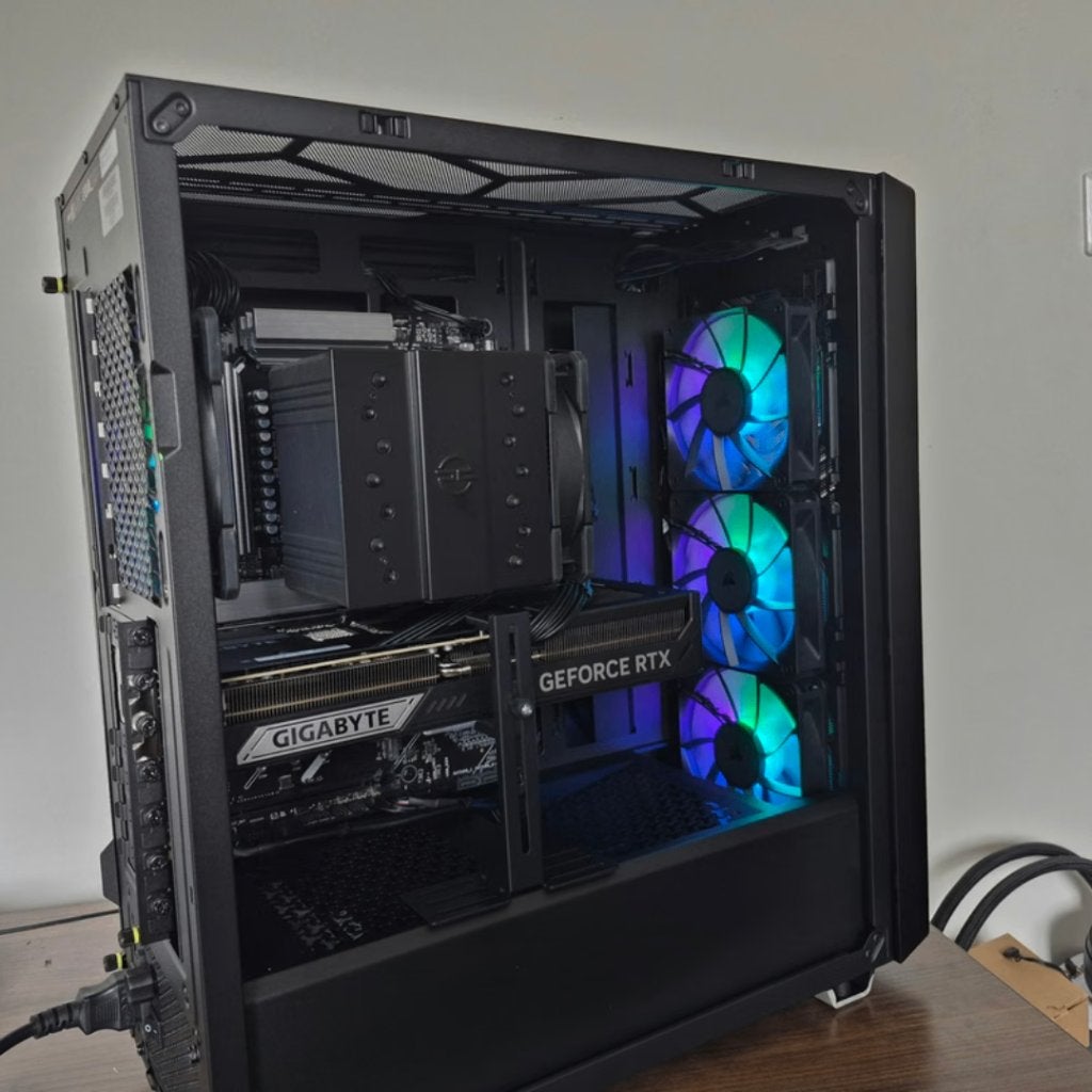 Gaming PC // RTX 5080 & AMD 7 7800X3D, 7604 HM, 32 GB, DTGParts.Business@gmail.com, Zelf gebouwde pc