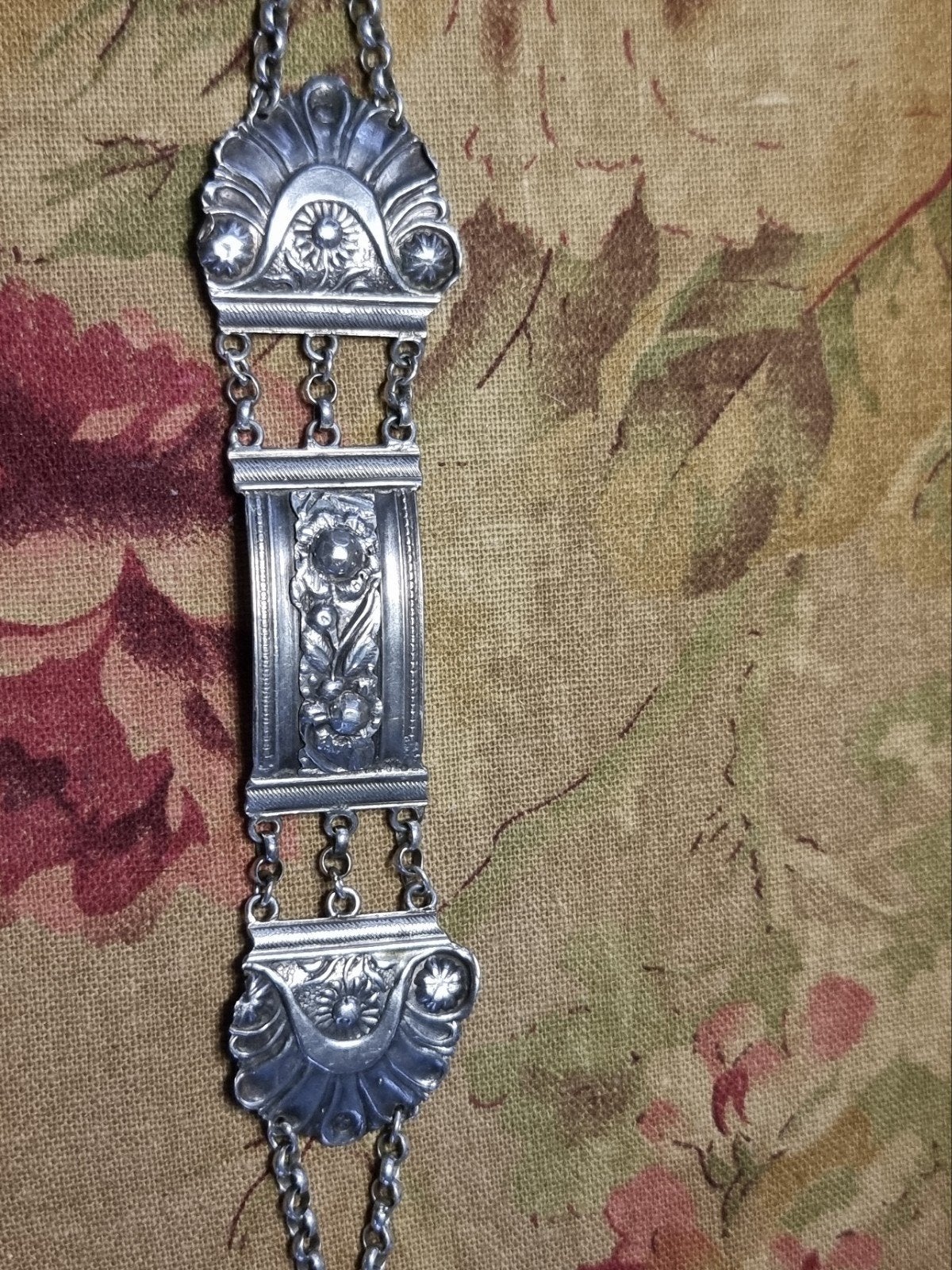 Antiek zilveren armband gemaakt van een bijbelslot, Verzenden