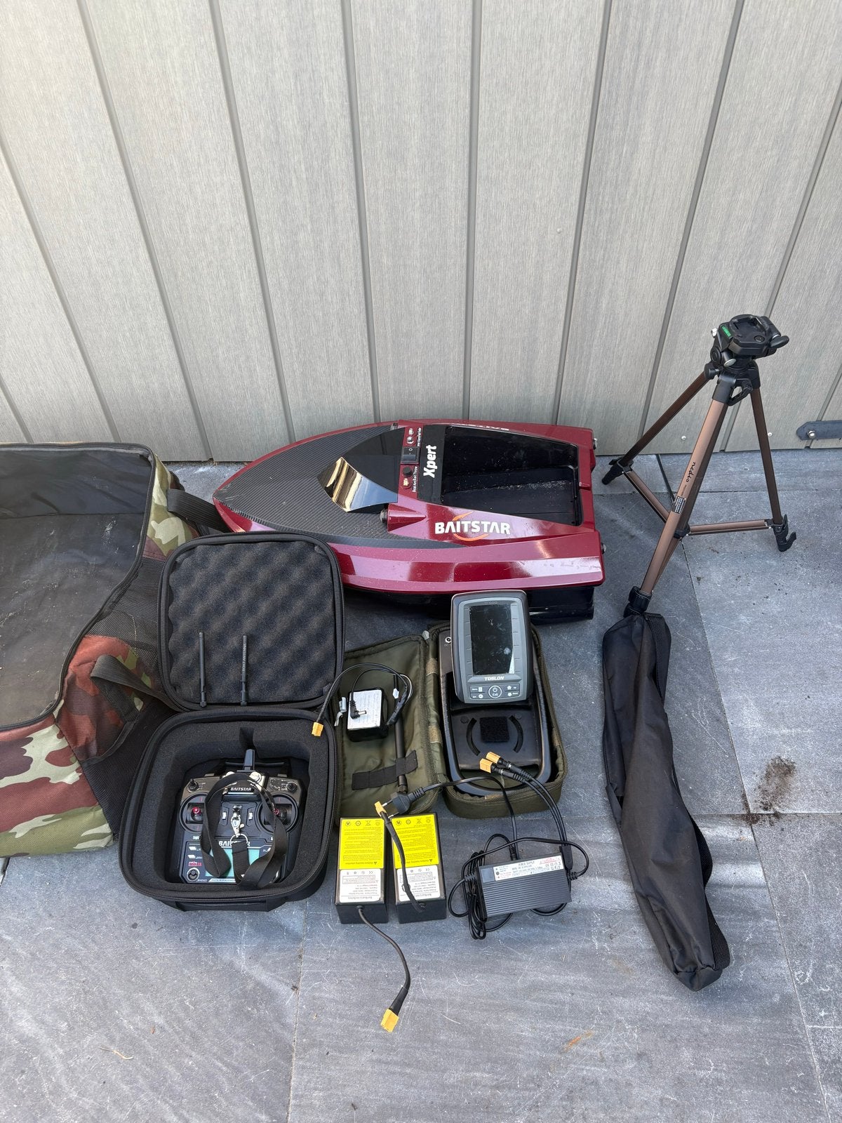 Baitstar Xpert voerboot met fishfinder en statief, Watersport en Boten, Hengelsport | Karpervissen, Ophalen of Verzenden, Gebruikt