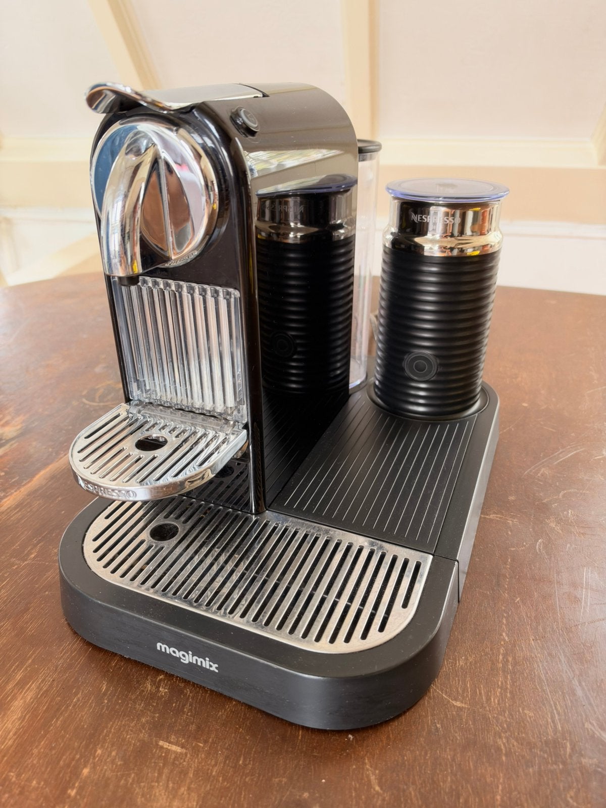 Foto 4 van Nespresso Magimix machine met melkopschuimer