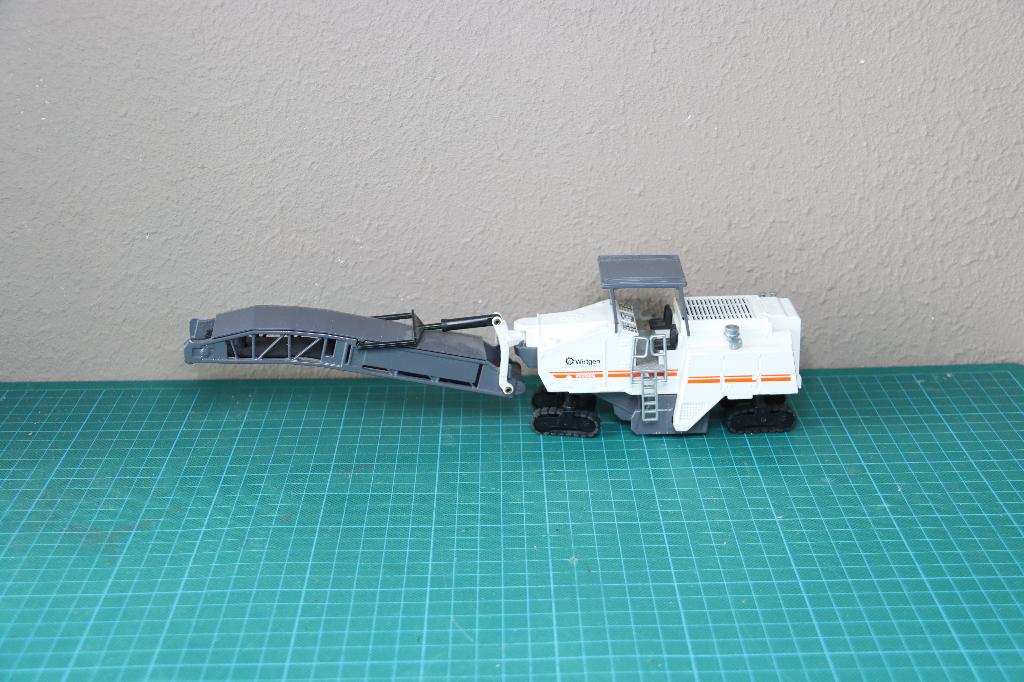 SIKU WIRTGEN W2000 1:50, Ophalen of Verzenden, Zo goed als nieuw, Bus of Vrachtwagen, SIKU
