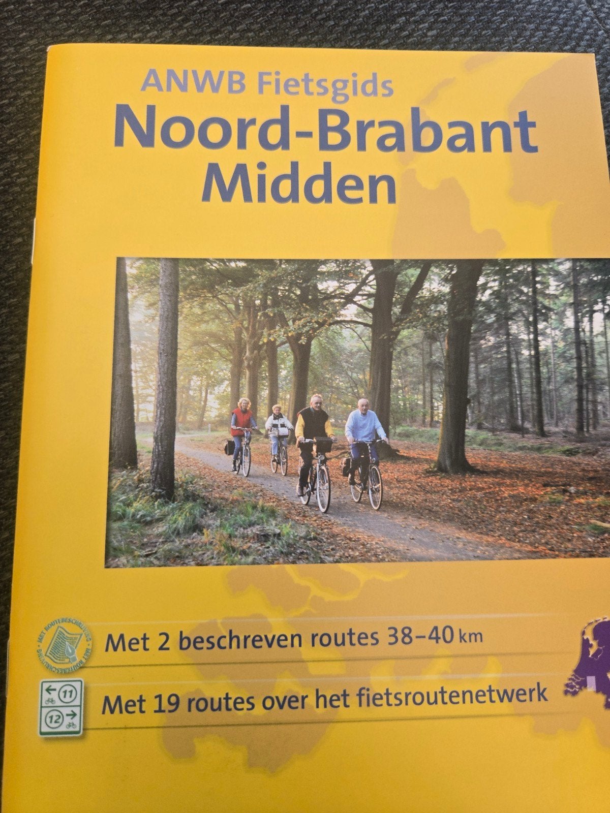 ANWB fietsgids Noord Brabant midden, Fiets- of Wandelgids, Europa, Ophalen of Verzenden, Zo goed als nieuw