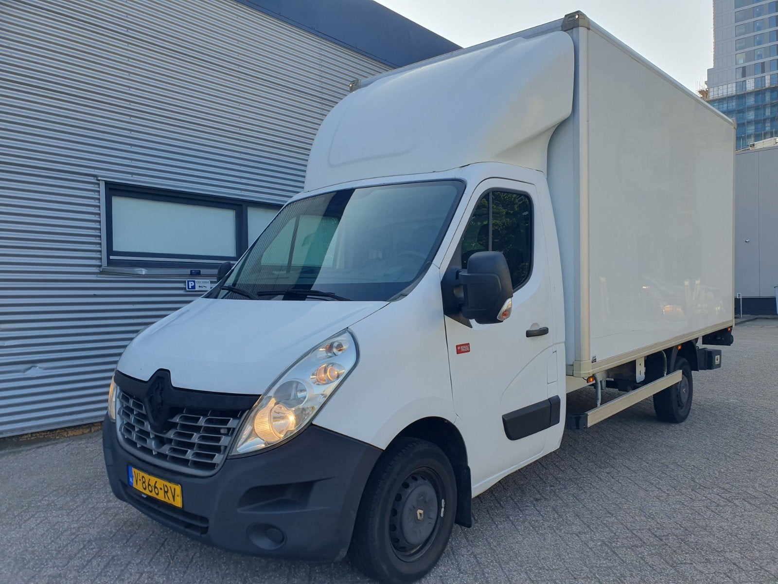 Renault Master 2.3 DCI 130pk Euro6 laadklep, Auto's, Euro 6, 2565 kg, Renault, Origineel Nederlands
