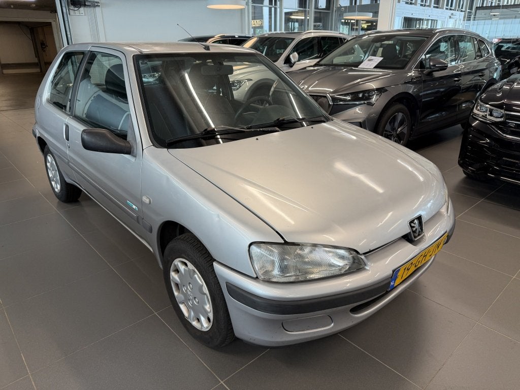 Peugeot 106 1.1 Accent (bj 2000), foto 2