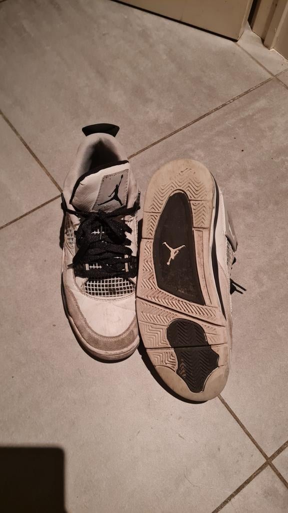 Air Jordan 4 Retro Sneakers - Wit/Zwart, Kleding | Heren, Schoenen, Wit, Air Jordan, Ophalen of Verzenden, Sneakers of Gympen