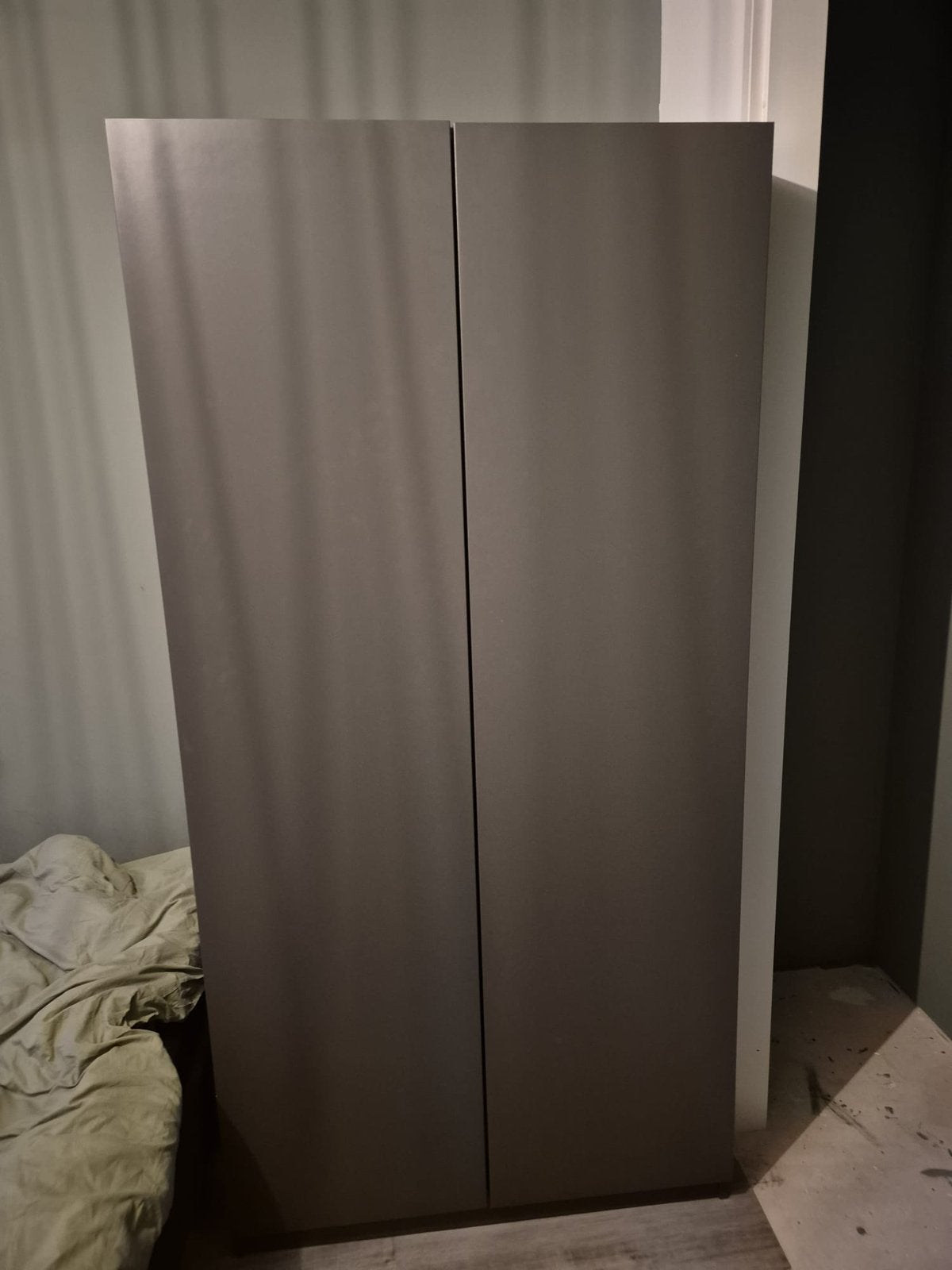 Donkergrijze kasten, Ophalen, Met deur(en), Gebruikt, 100 tot 150 cm