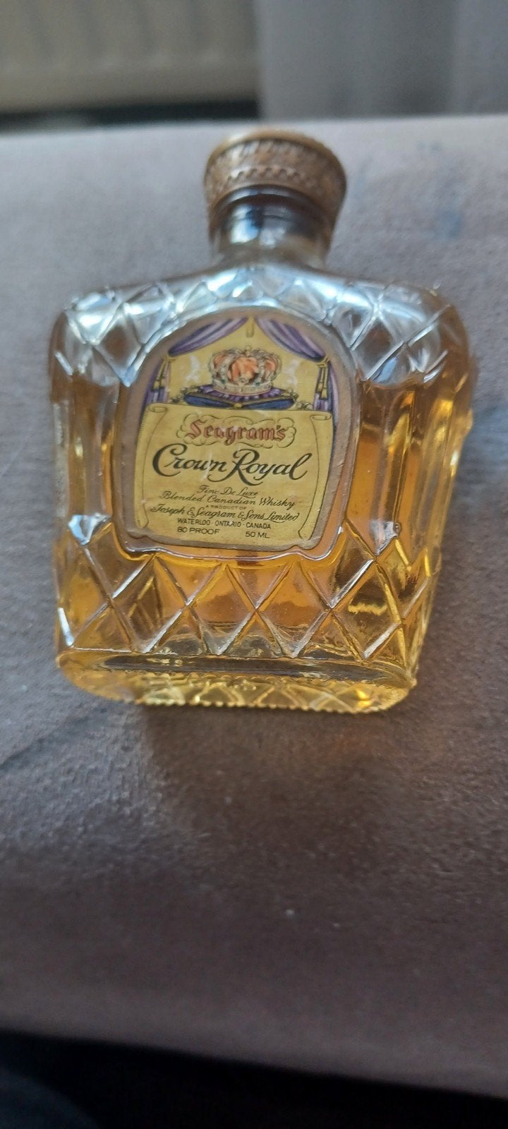 Vintage Seagram's Crown Royal Miniatuur Flesje, Verzamelen, Ophalen of Verzenden, Gebruikt