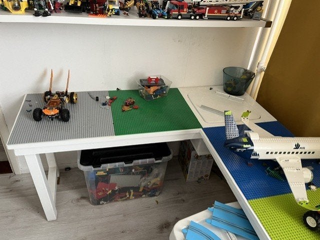 Lego tafel, Kinderen en Baby's, Speelgoed | Duplo en Lego, Ophalen, Gebruikt