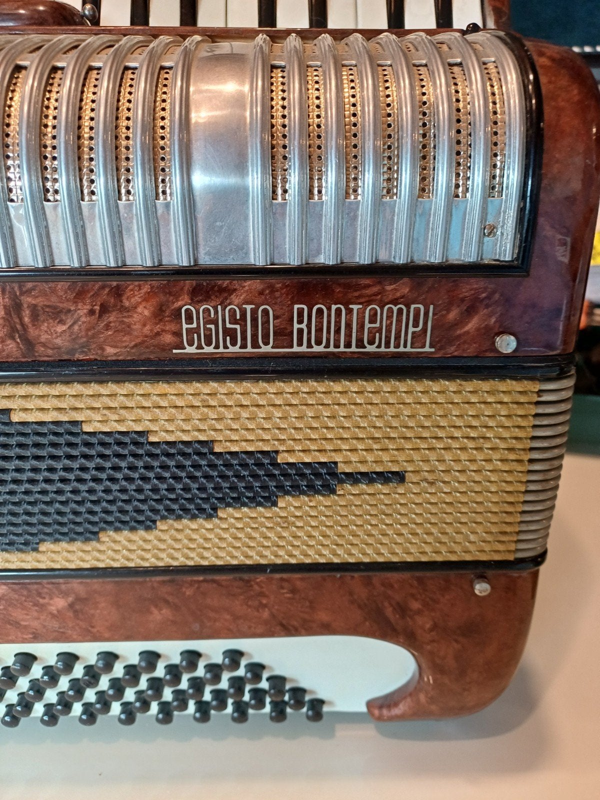 Egisto Bontempi Accordeon met gratis oude koffer, Gebruikt, 80-bas, Met koffer, Toetsaccordeon