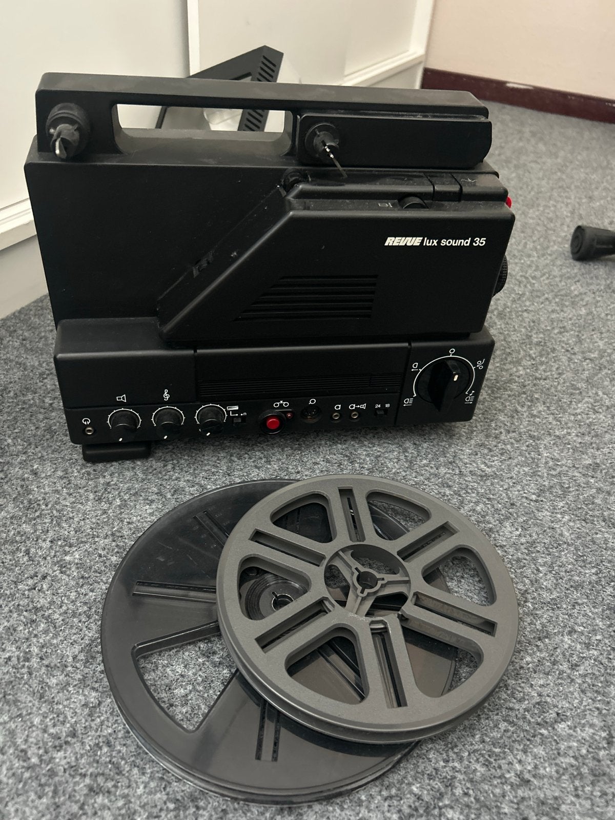 8mm filmprojector Revue Lux Sound 35 met toebehoren, Ophalen of Verzenden, Gebruikt, Overige typen