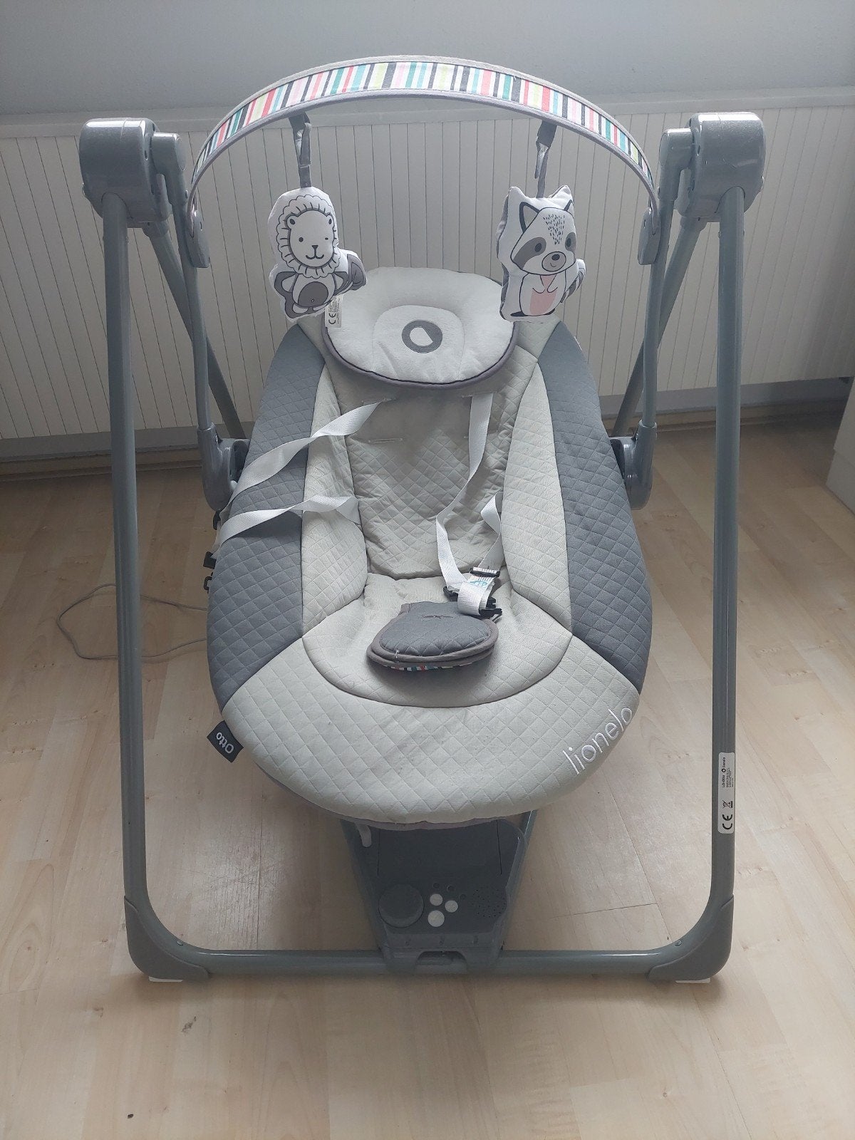 Lionelo Otto elektrische wipstoel met muziek., Kinderen en Baby's, Wipstoel, Met gordel(s) of riempje(s), Zo goed als nieuw, Ophalen