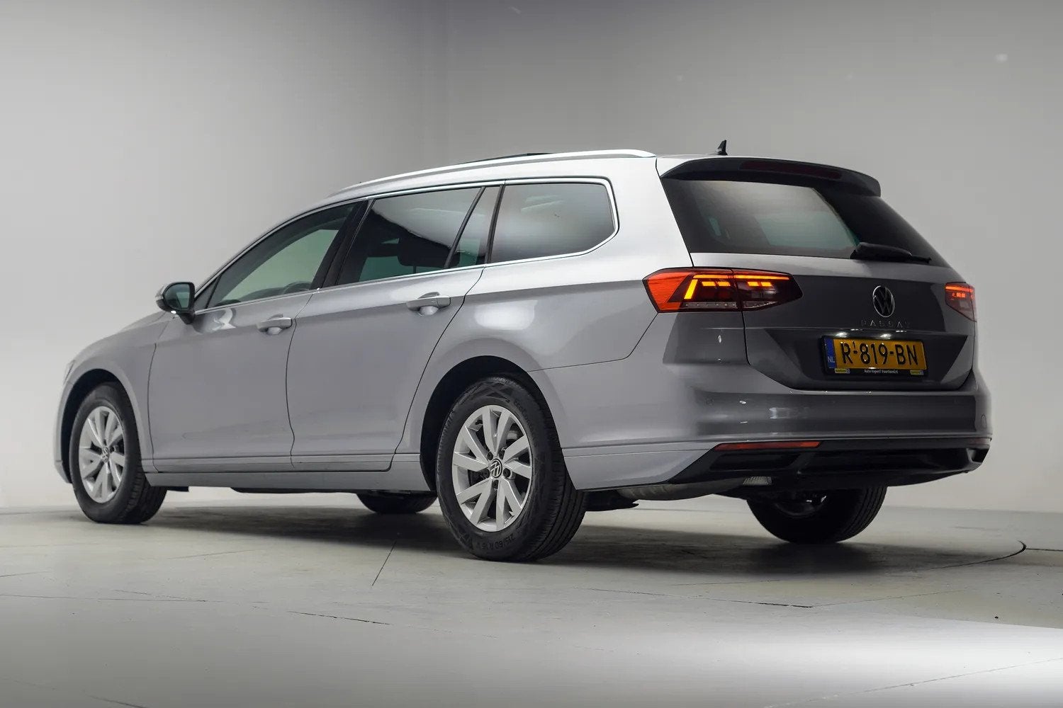 Volkswagen Passat VARIANT 1.5 TSI Business Aut. [ Panorama L, Auto's, Automaat, Dealer onderhouden, 4 cilinders, 150 pk
