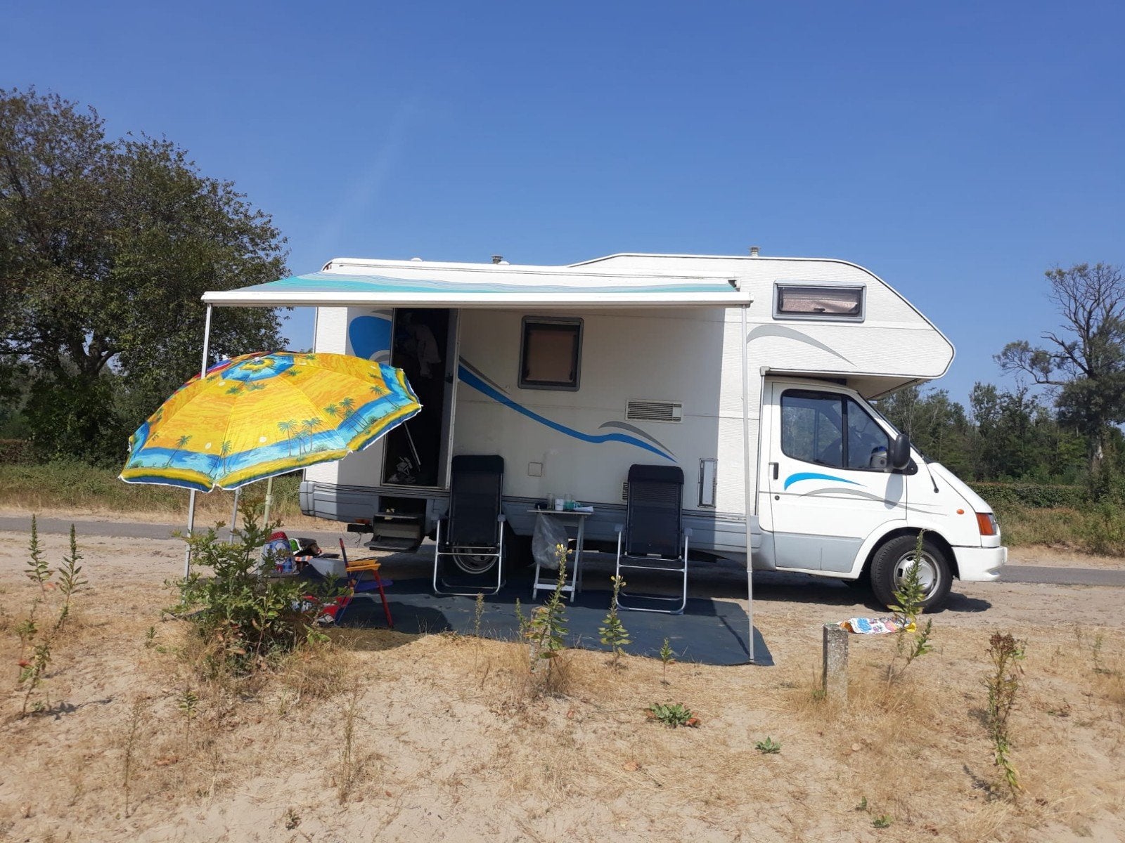6-persoons Ford alkoofcamper (Rimor-opbouw), Treinzit, Particulier, Tot en met 6, Cassettetoilet