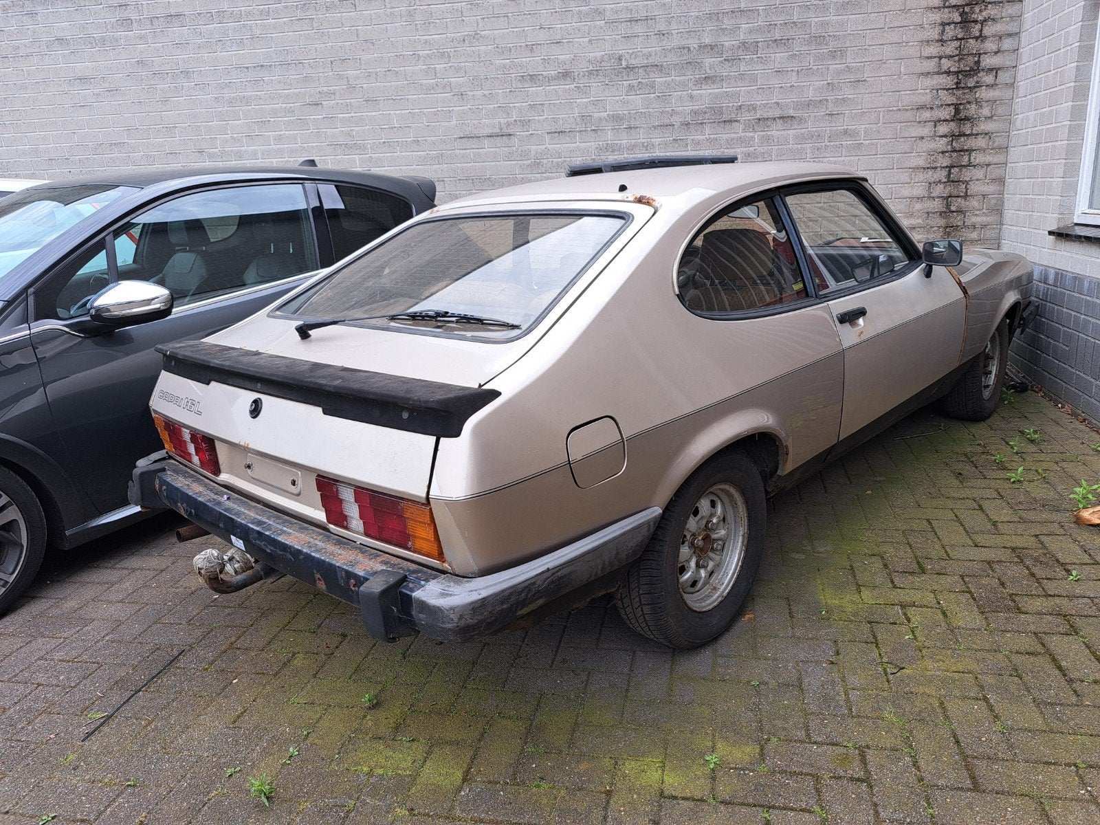 Ford capri 1.6 liter bj 1981 voor loop of sloop, Mercedes-Benz, Bedrijf, Handgeschakeld, Coupé