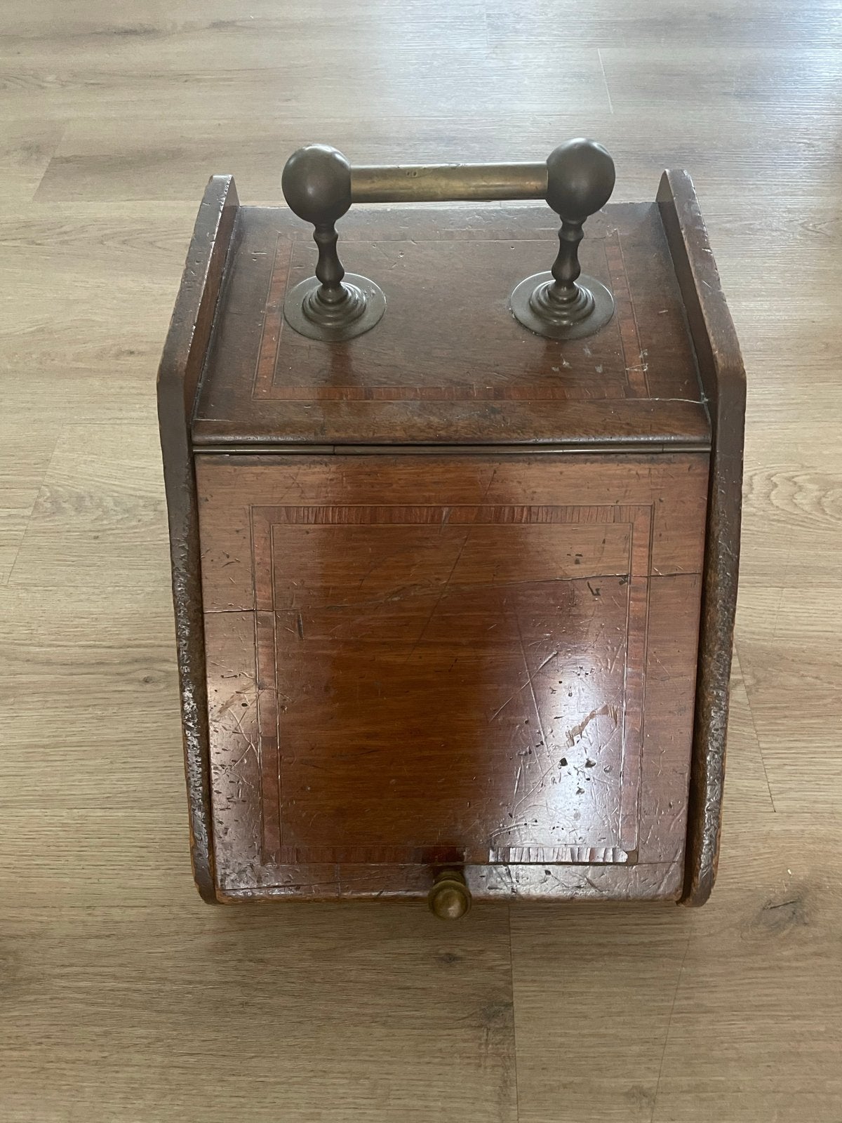 Antieke kolenkit/haardhoutbak met messing handvat, Ophalen