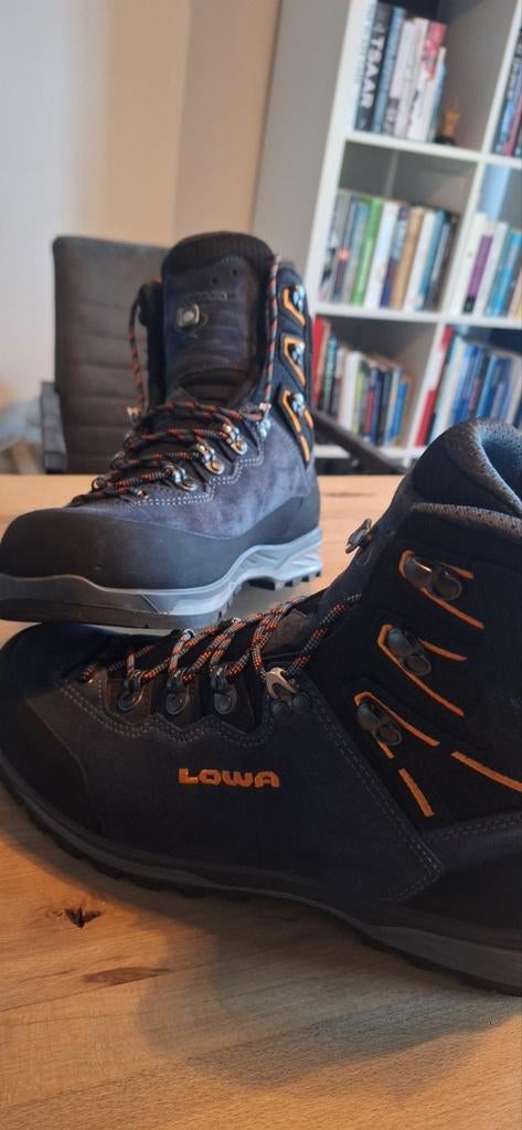 Lowa bergschoenen/wandelschoenen, Ophalen of Verzenden, Zo goed als nieuw, Schoenen