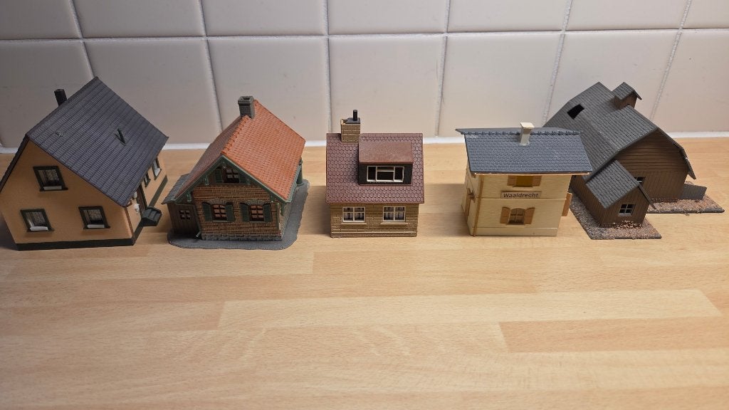 set van 7 HO huisjes 1:87, zie de foto's, Overige merken, Gebruikt, Gelijkstroom of Wisselstroom, Brug, Tunnel of Gebouw