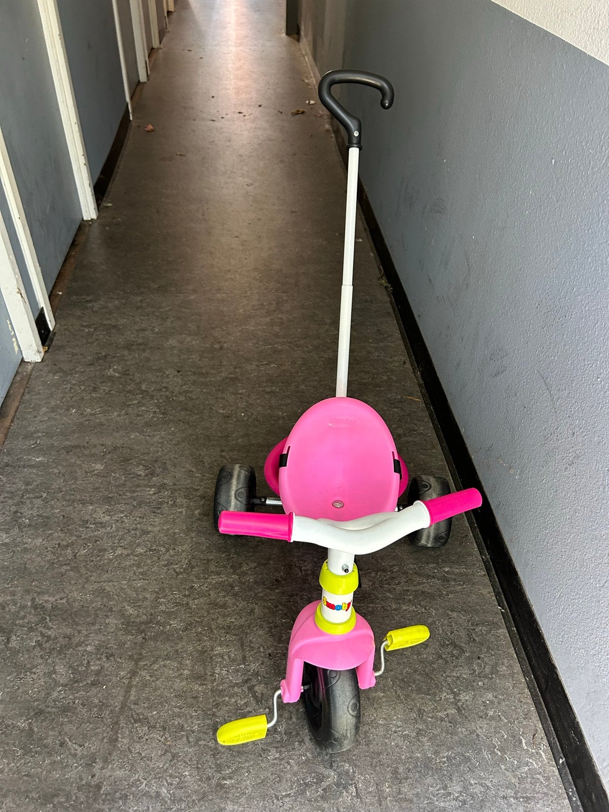 Roze loopfiets/driewieler met duwstang voor peuters, Kinderen en Baby's, Speelgoed | Buiten | Voertuigen en Loopfietsen, Ophalen of Verzenden