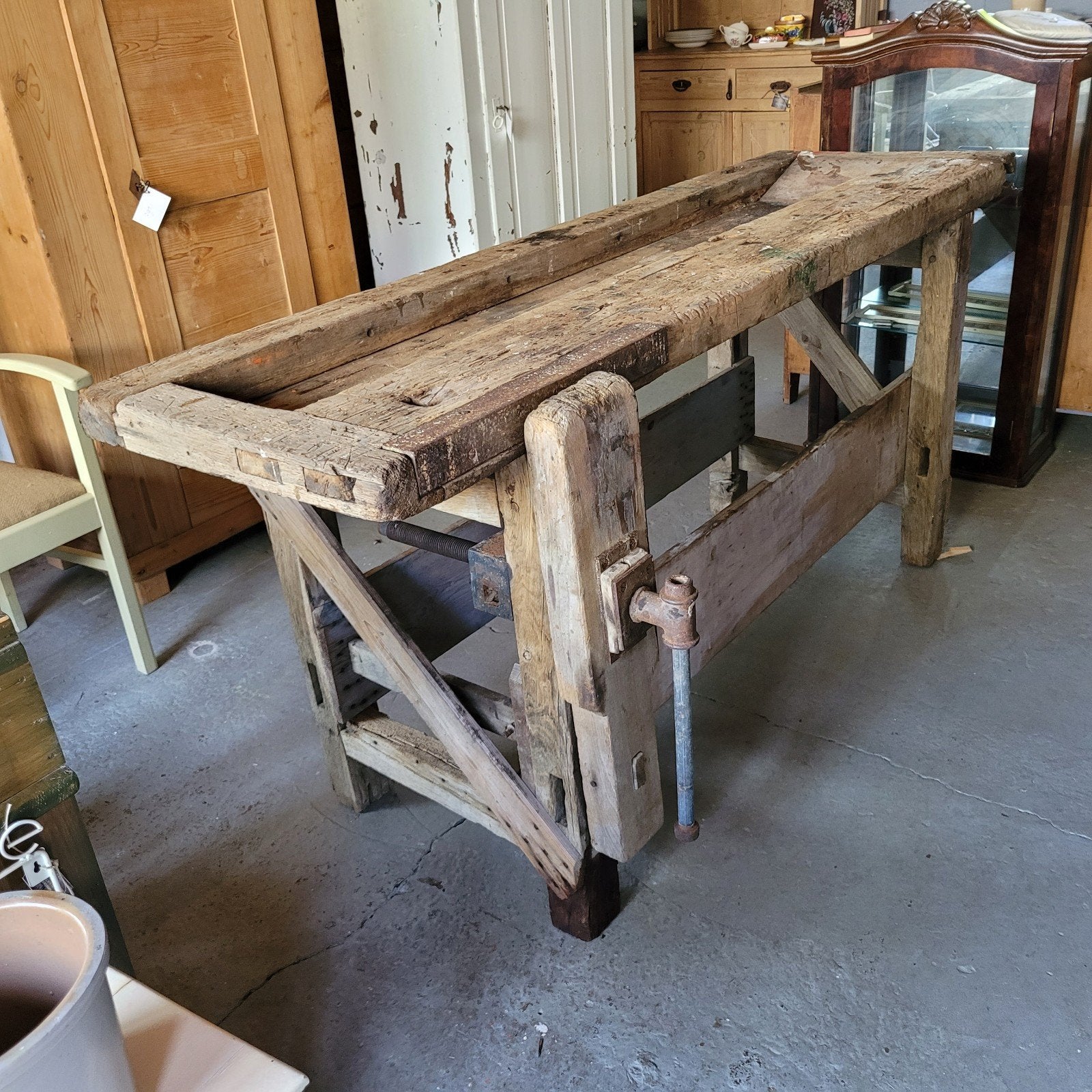 Brocante oude werkbank, werktafel met bankschroef, Ophalen