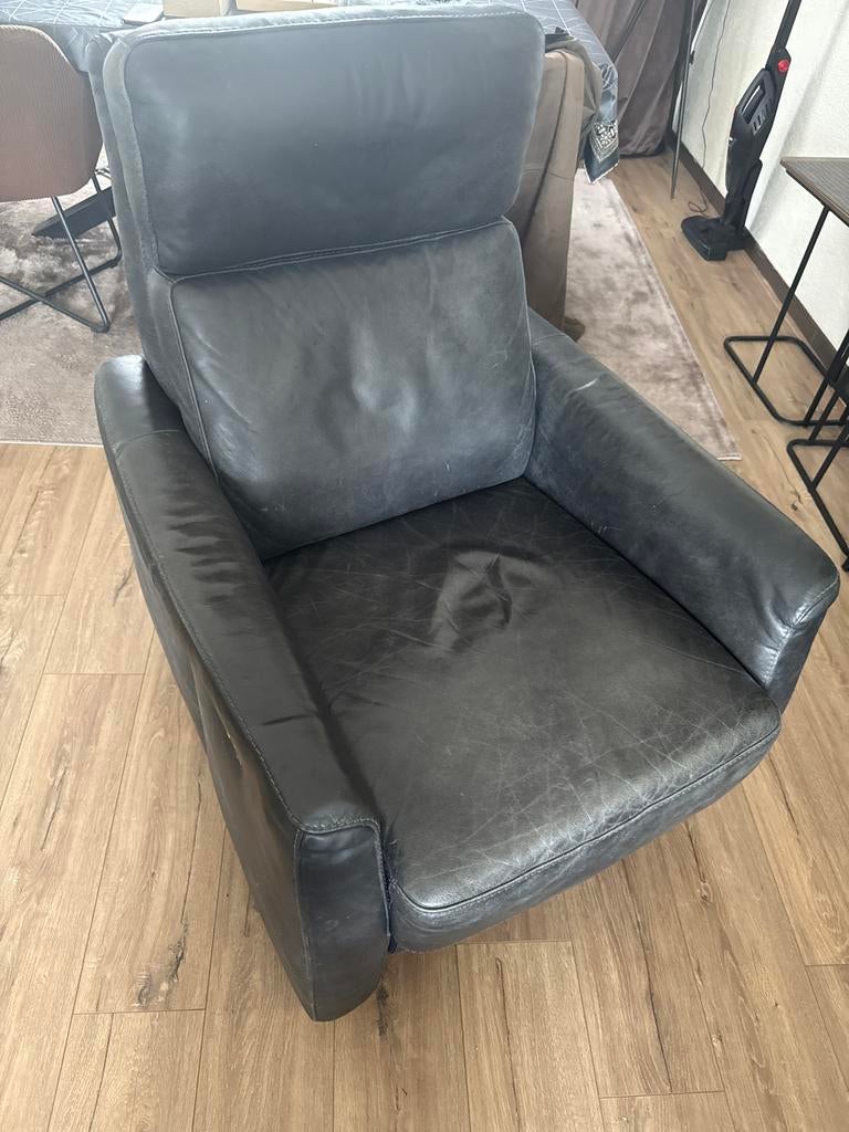 Leren fauteuil met USB-oplader/elektrisch verstelbaar, Ophalen, Gebruikt, 75 tot 100 cm, Leer
