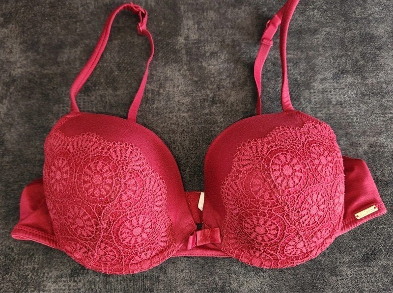 beha kleur bordeauxrood, maat 80B,merk livera, Kleding | Dames, Livera, Ophalen of Verzenden, Rood, BH