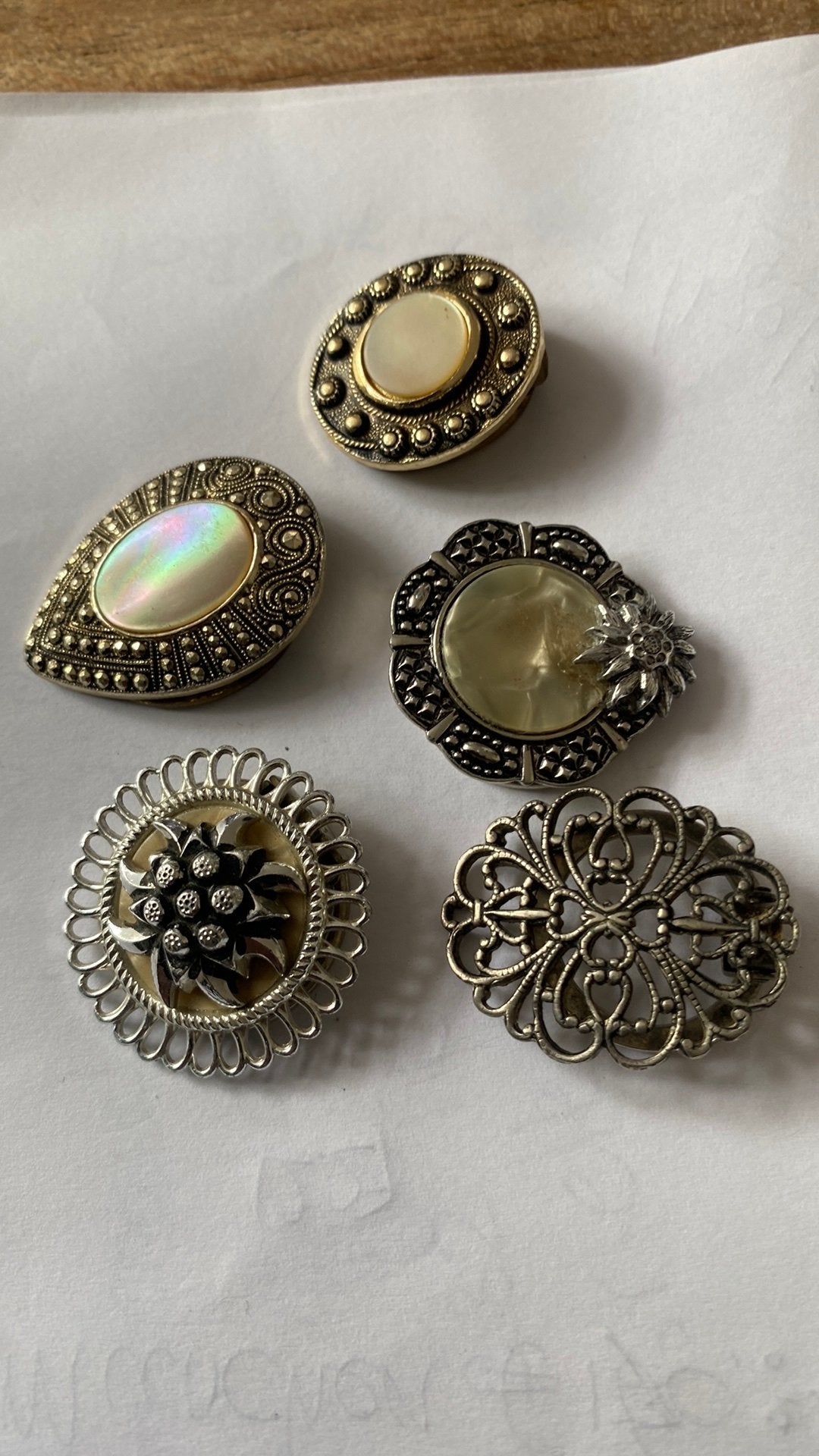 4 vintage sjaal clips in goede staat, Overige materialen, Minder dan 4 cm, Ophalen of Verzenden, Zo goed als nieuw