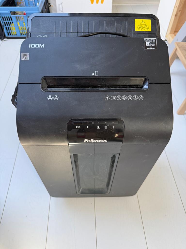 Fellowes Automax 100M papierversnipperaar, Ophalen, Zo goed als nieuw