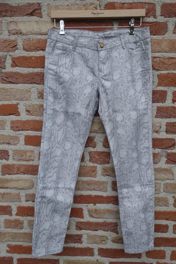 mooie grijze slangen print broek van Pimkie - nl maat 38, Kleding | Dames, Broeken en Pantalons, Maat 38/40 (M), Ophalen of Verzenden