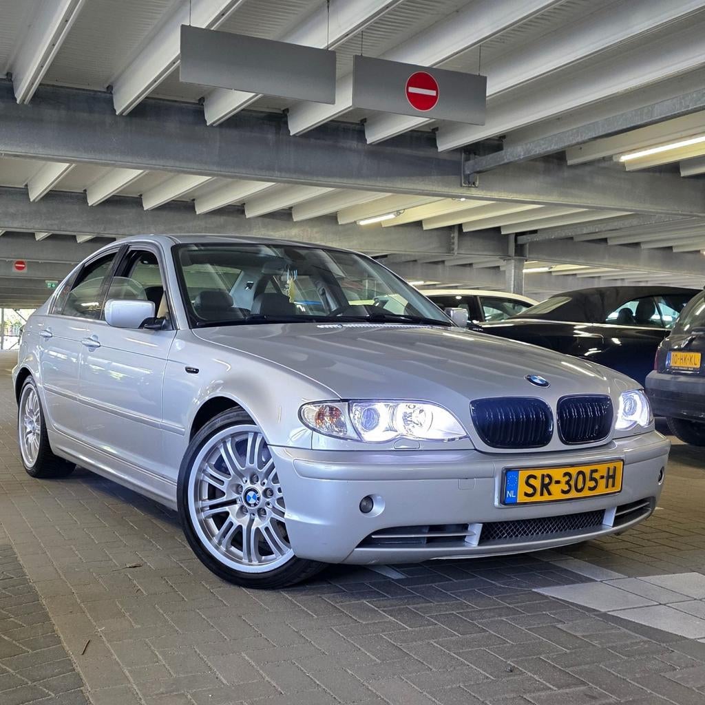 BMW 3-Serie 3.0 I 330 2003 Grijs (ruilen mogelijk), Automaat, Zwart, 75 €/maand, Particulier