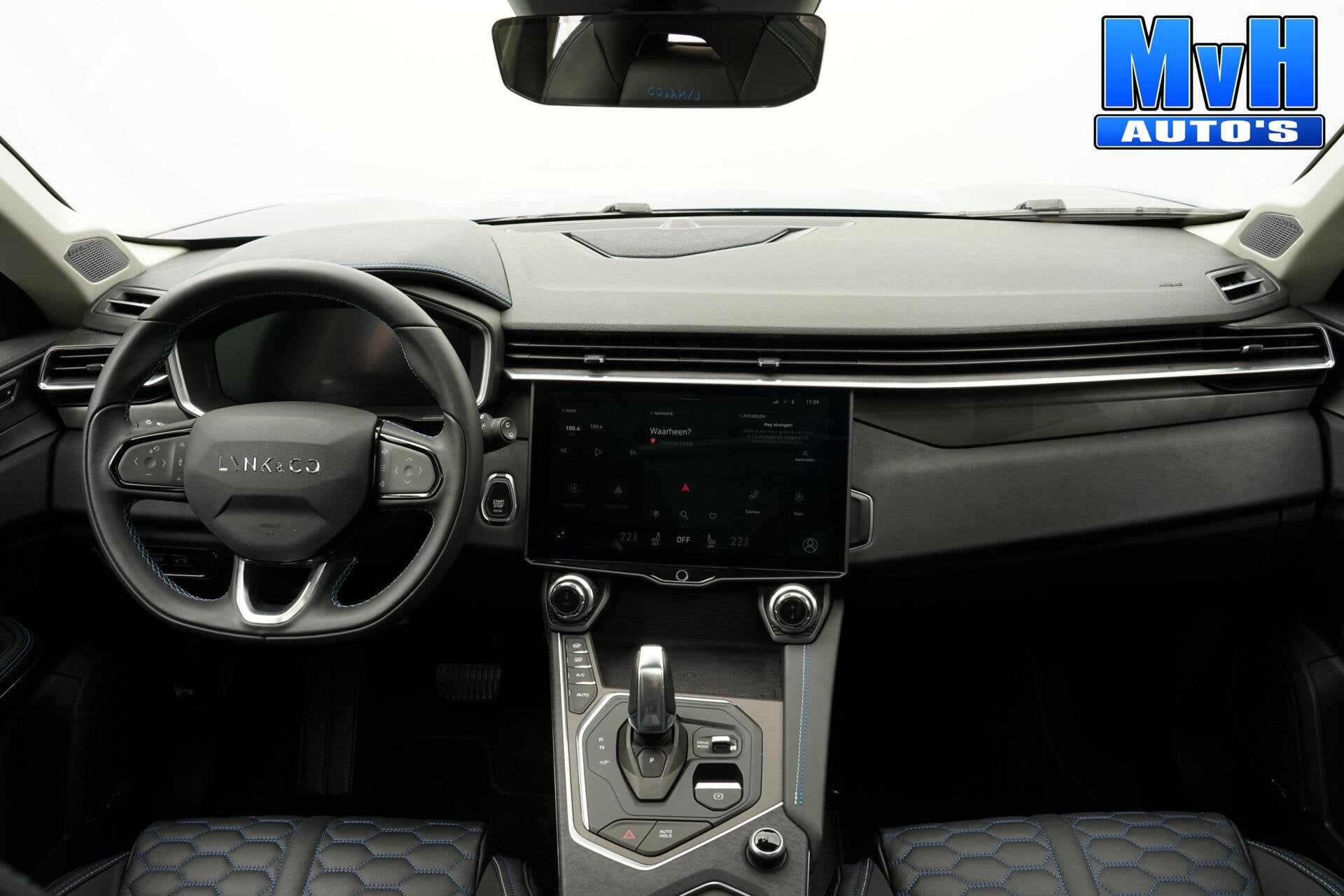 Lynk & Co 01 1.5 PHEV|FULL BLACK|LEER|360°|PANO|262PK|SOH97, Auto's, Zwart, Met garantie (alle), Blauw, Bedrijf